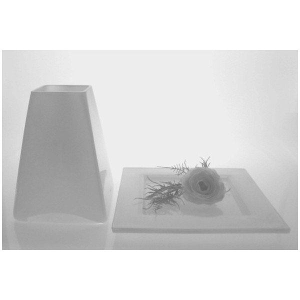 FLORERO PIRAMIDE 10.5 X 10.5 X 19.5 X 19.5 X H.25  OPAL