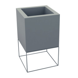 comprar VELA CUBO MACETERO BY RAMÓN ESTEVE online de VONDOM desde 387,20 € comprar VELA CUBO MACETERO BY RAMÓN ESTEVE online de VONDOM desde 387,20 €