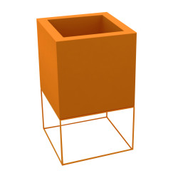 comprar VELA CUBO MACETERO BY RAMÓN ESTEVE online de VONDOM desde 387,20 € comprar VELA CUBO MACETERO BY RAMÓN ESTEVE online de VONDOM desde 387,20 €