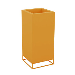 comprar Macetero Vela cubo alto por Ramón Esteve online de VONDOM desde 514,25 € comprar Macetero Vela cubo alto por Ramón Esteve online de VONDOM desde 514,25 €