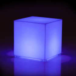 comprar JUT CUBO LAMPARA por Studio Vondom online de VONDOM desde 254,10 € comprar JUT CUBO LAMPARA por Studio Vondom online de VONDOM desde 254,10 €