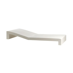 comprar Jut tumbona por Studio Vondom online de VONDOM desde 1,016.40 comprar Jut tumbona por Studio Vondom online de VONDOM desde 1,016.40