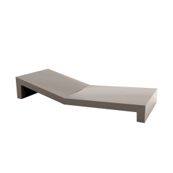 comprar Jut tumbona por Studio Vondom online de VONDOM desde 1,016.40 comprar Jut tumbona por Studio Vondom online de VONDOM desde 1,016.40