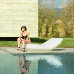 comprar PILLOW TUMBONA por Stefano Giovannoni online de VONDOM desde 1,016.40 comprar PILLOW TUMBONA por Stefano Giovannoni online de VONDOM desde 1,016.40