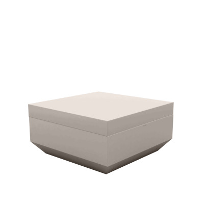comprar Vela puff 80x80x40 por Ramón Esteve online de VONDOM desde 677,60 € comprar Vela puff 80x80x40 por Ramón Esteve online de VONDOM desde 677,60 €