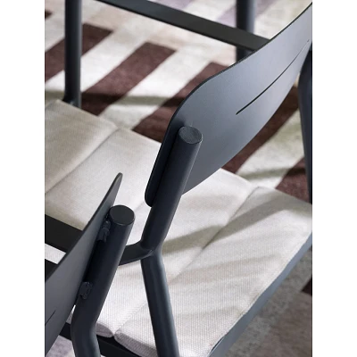 comprar SILLA CON REPOSABRAZOS | CON COJINES | NEBULA ANTRACITA YK13 online de BIZZOTTO desde 199,29 €