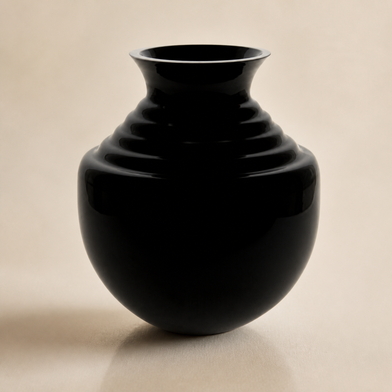 10017 comprar JARRON O.16 X O.25 X H.30 NEGRO online de desde 6708 E estudio calido cuadrado sin texto