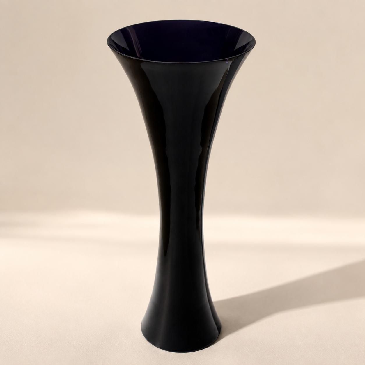 10046 comprar JARRON NEGRO O.28 X H.80 online de desde 13188 E estudio calido cuadrado sin texto